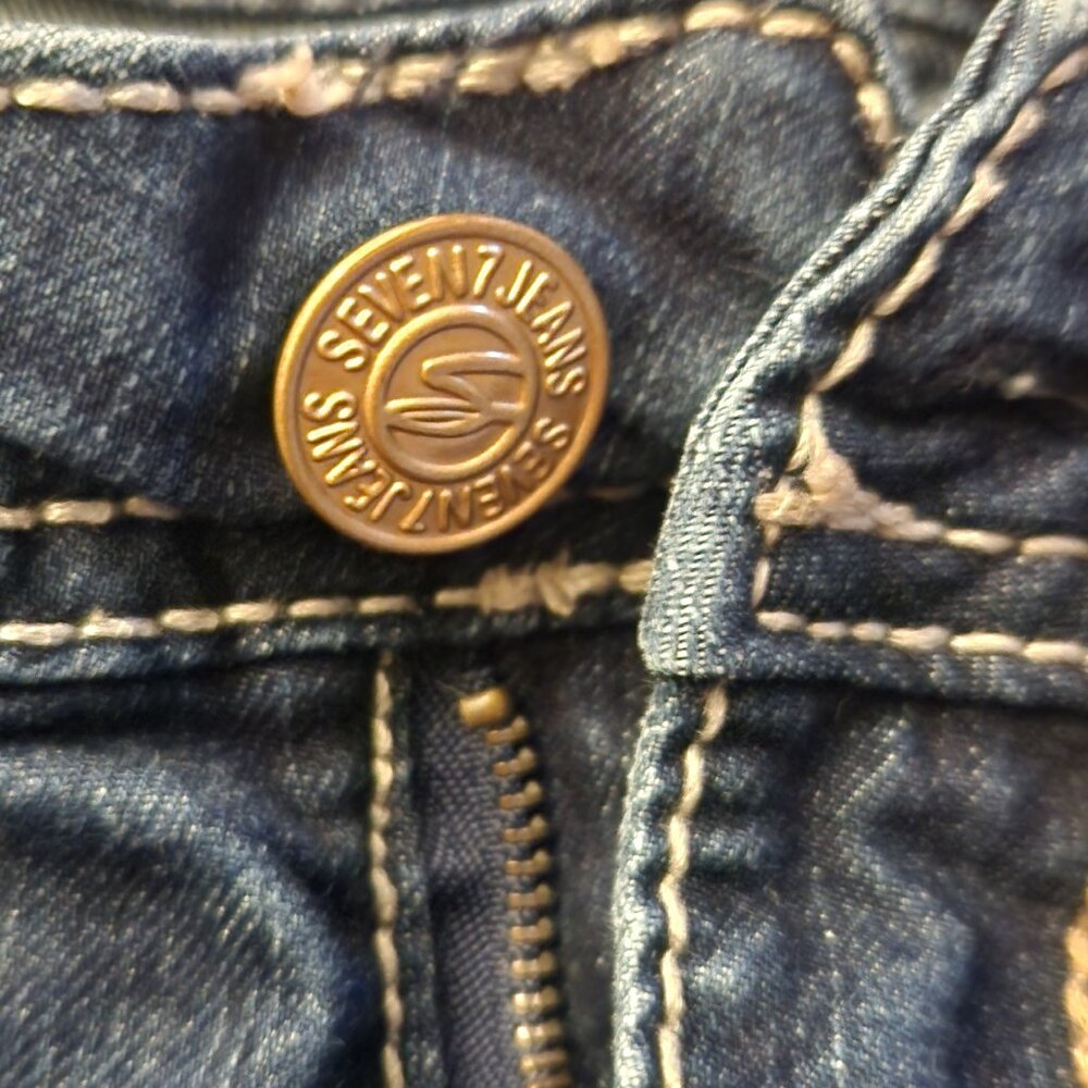 Seven Embroidered Pockets Jean Shorts - Picture 4 of 9
